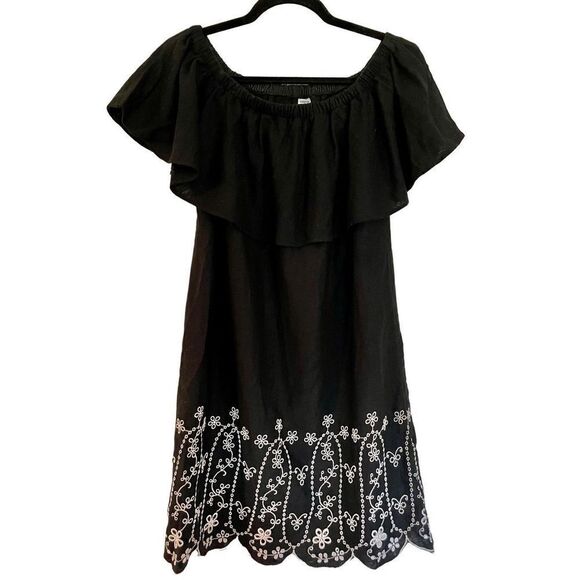 Old Navy Dresses & Skirts - Old navy linen black ruffled neck eyelet hem dress small